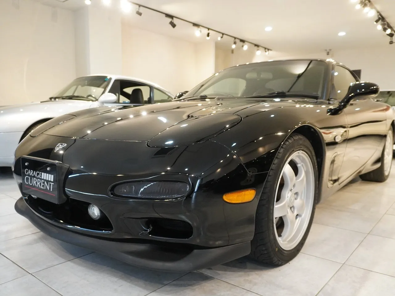 1997 マツダ RX-7クーペ タイプRS | 4型　実走行2万km台　TEIN車高調　HKSサイレントハイパワー　LAILE前後タワーバー　ピラーバー　社外ステアリング　ALPINEナビ　外装同色塗装済み　純正部品完備　ユーザー様買取車輌 写真17