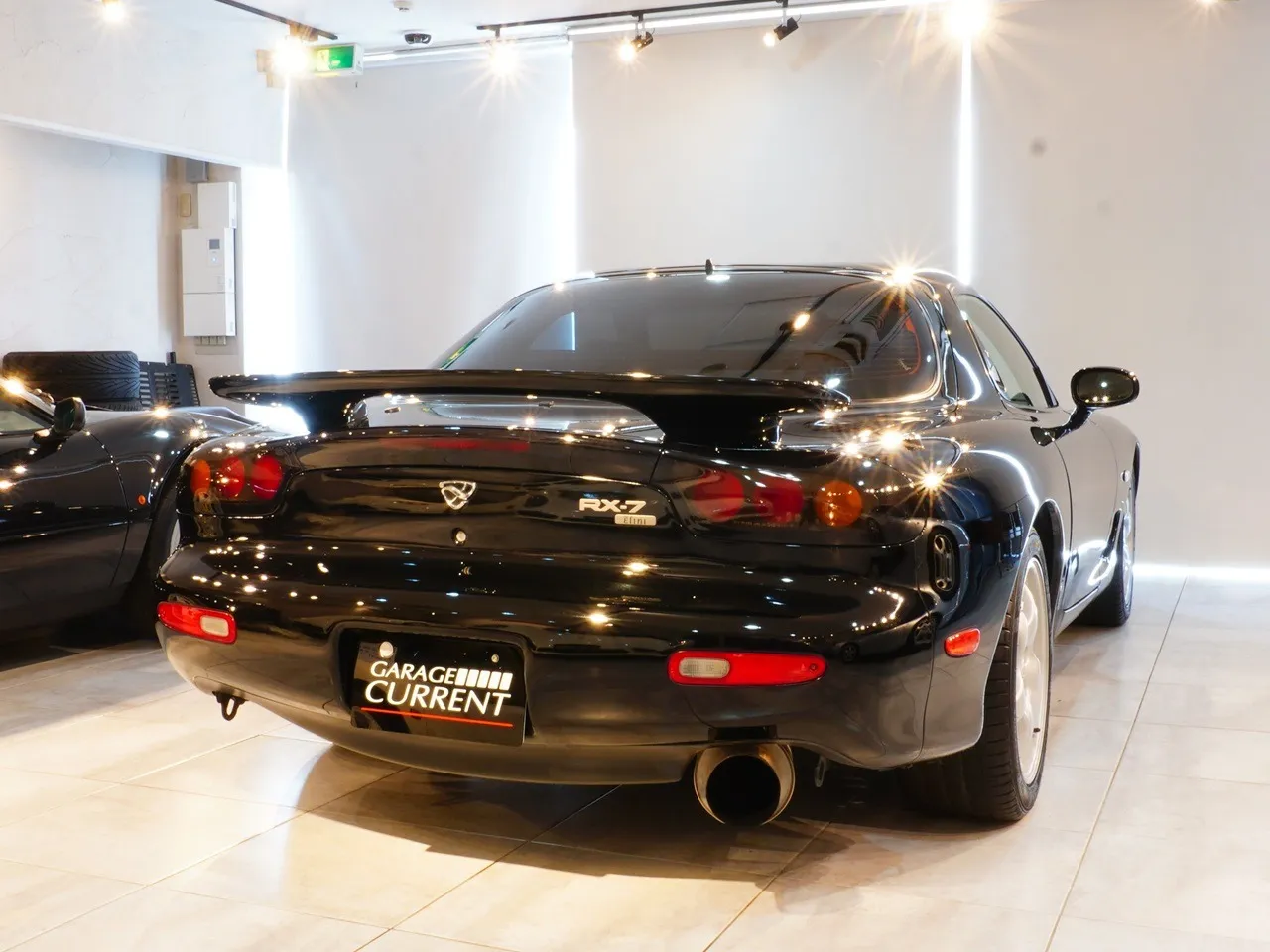 1997 マツダ RX-7クーペ タイプRS | 4型　実走行2万km台　TEIN車高調　HKSサイレントハイパワー　LAILE前後タワーバー　ピラーバー　社外ステアリング　ALPINEナビ　外装同色塗装済み　純正部品完備　ユーザー様買取車輌 写真4